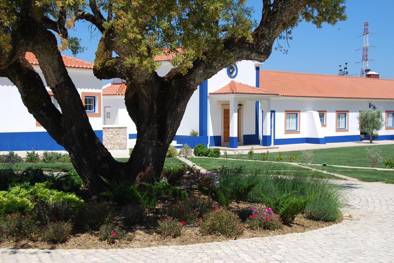 Quinta Da Torre - Casas De Campo Bed & Breakfast Alenquer Exterior photo